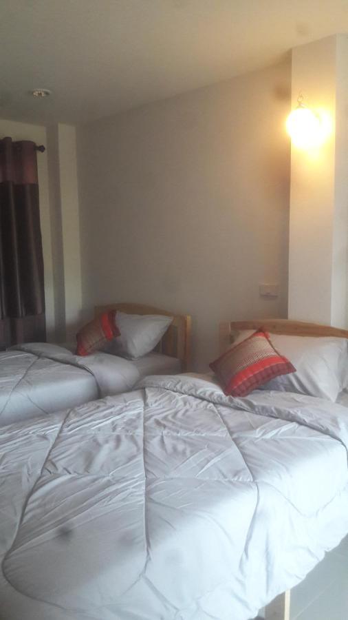 Chom Chan Guesthouse & Hostel เชียงใหม่ ภายนอก รูปภาพ