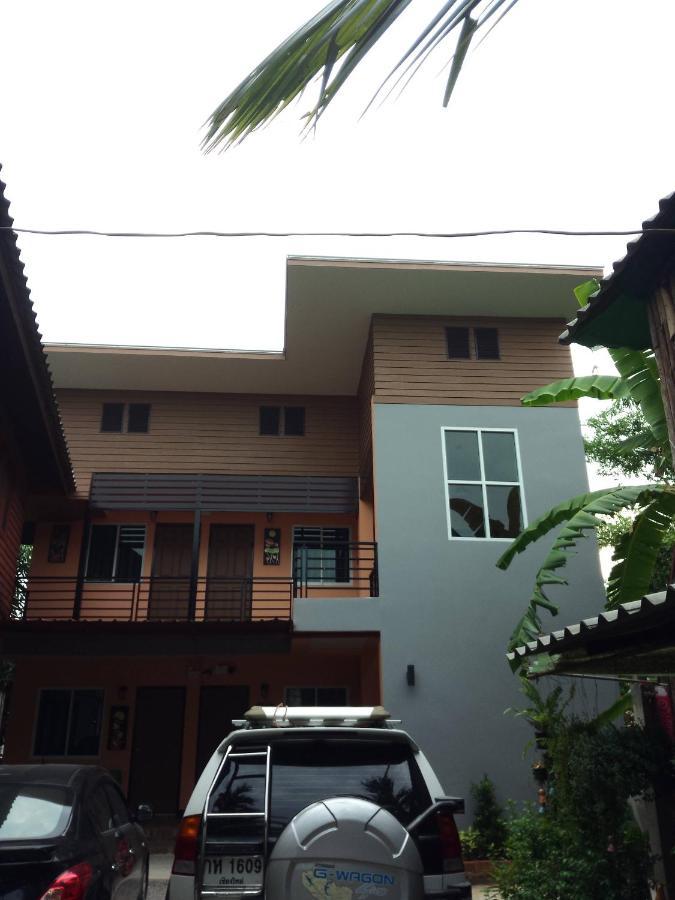 Chom Chan Guesthouse & Hostel เชียงใหม่ ภายนอก รูปภาพ