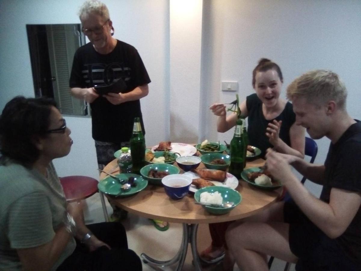 Chom Chan Guesthouse & Hostel เชียงใหม่ ภายนอก รูปภาพ